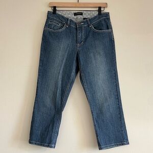 Vintage y2k medium washed blue capri jeans, Madison, size 4